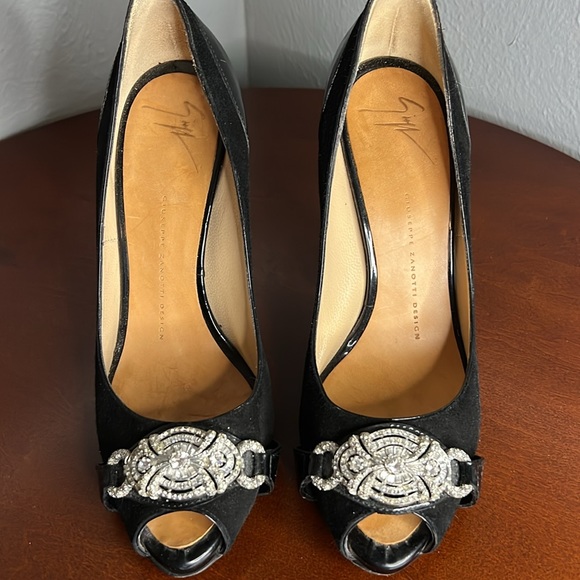 Embellished Giuseppe Zanotti Peep Toe Pumps - US7.5 - Picture 3 of 7